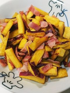 さつまいもとベーコンの炒め物-レシピのメイン写真