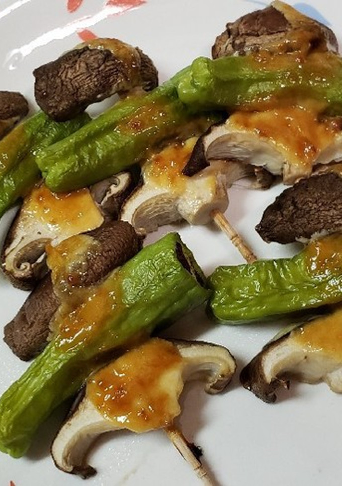 シイタケとししとうの味噌マヨ一口串焼き-レシピのメイン写真