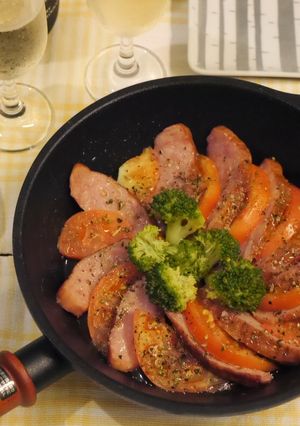 シャウエッセンのミートローフのハーブ焼き-レシピのメイン写真