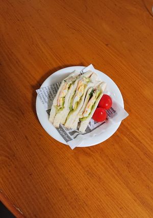 6枚切りの食パン半分にしたサンドイッチ-レシピのメイン写真