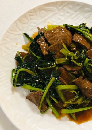 簡単！牛とほうれん草のオイスター炒め-レシピのメイン写真
