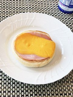 簡単^_^マフィンでハムチーズトースト-レシピのメイン写真