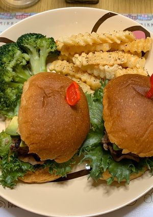 MrsWongちのアボカドバーガー-レシピのメイン写真
