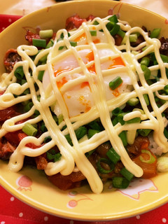 カリカリベーコンとトマトの温玉キムチ丼-レシピのメイン写真