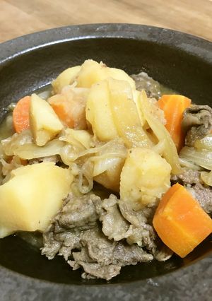 ストウブ鍋でほったらかし肉じゃが-レシピのメイン写真