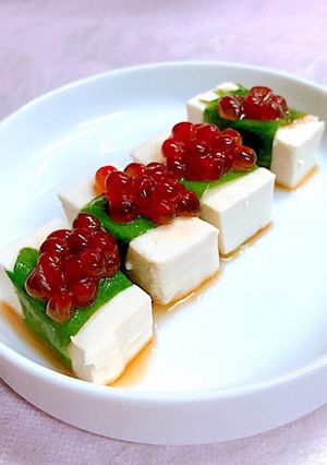おつまみに♪豆腐のいくらの醤油漬けのせ-レシピのメイン写真