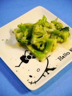 レンジで簡単!ブロッコリーカレーチーズ-レシピのメイン写真