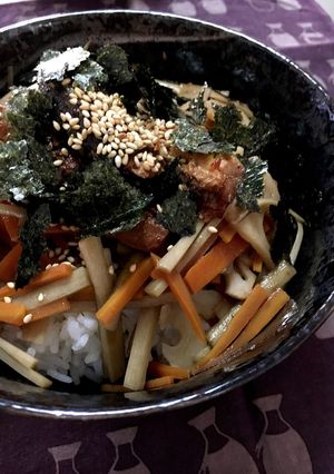 のせるだけ！さんま蒲焼缶ときんぴら丼-レシピのメイン写真