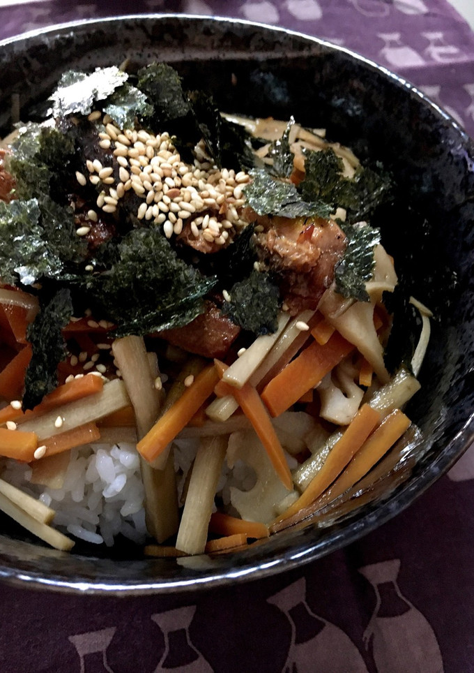 のせるだけ！さんま蒲焼缶ときんぴら丼-レシピのメイン写真