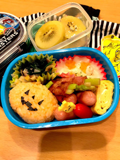 小学1年生のお弁当☆秋の運動会予備日-レシピのメイン写真