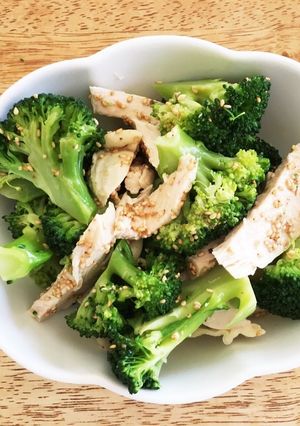 鶏ハムとブロッコリーのゴマダレあえ-レシピのメイン写真