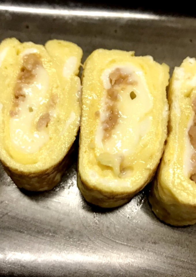 チーズとシャケフレークの卵焼き-レシピのメイン写真