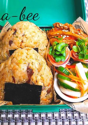 やみつき♪悪魔の炊き込みご飯おにぎり-レシピのメイン写真