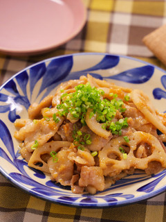 簡単おかず♪れんこんと豚肉の味噌バター-レシピのメイン写真