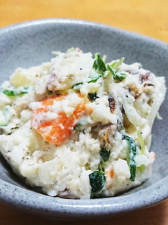 ちょっぴり大人味♪サバ入りポテトサラダ-レシピのメイン写真