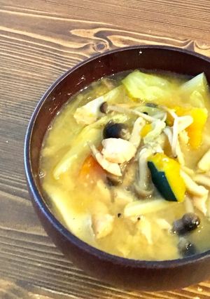 秋の味覚満載♪鮭の味噌汁-レシピのメイン写真
