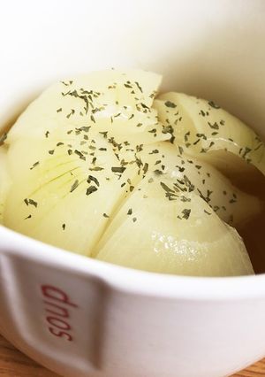 ズボラ飯！レンジで簡単！丸々玉ねぎスープ-レシピのメイン写真