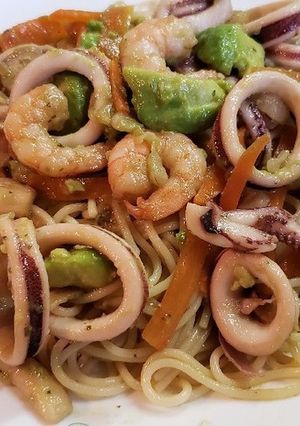 アボカドINまろうまイカ・エビパスタ-レシピのメイン写真
