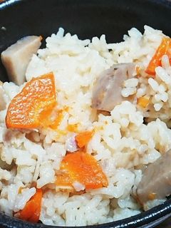 里芋と人参の炊き込みご飯-レシピのメイン写真