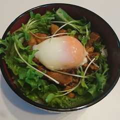 รูปของ 業務スーパーやわらか煮豚で煮豚丼☆角煮丼