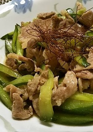 食品ロスゼロ☆キュウリと豚肉の炒め物-レシピのメイン写真