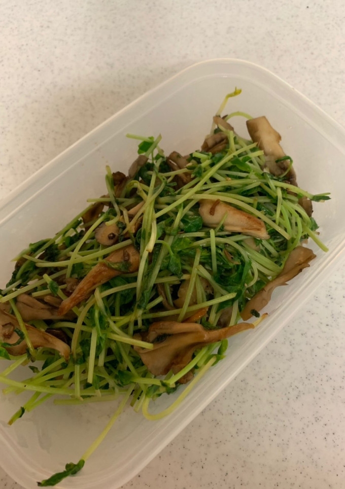 まいたけと豆苗の旨み炒め-レシピのメイン写真