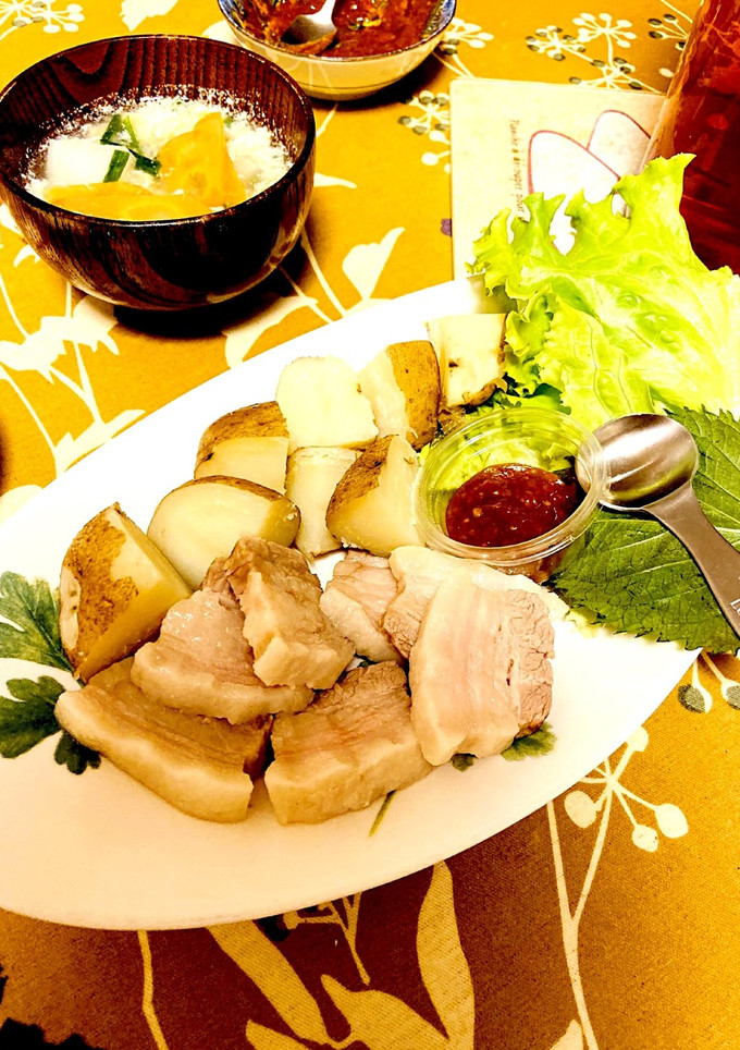 塩豚ポッサムと簡単ゆで芋と大根スープ-レシピのメイン写真