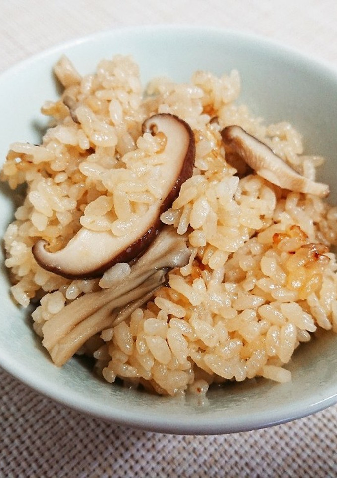 椎茸と舞茸の炊き込みご飯-レシピのメイン写真