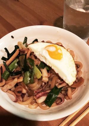 イカのバター醤油焼うどん★簡単-レシピのメイン写真