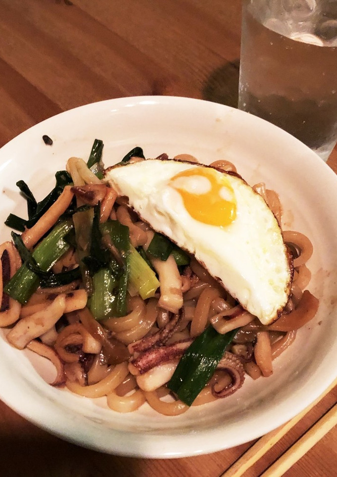 イカのバター醤油焼うどん★簡単-レシピのメイン写真