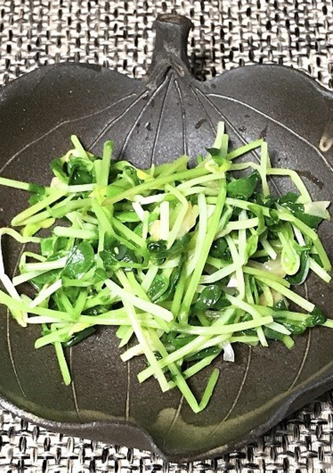 豆苗とザーサイの和え物-レシピのメイン写真