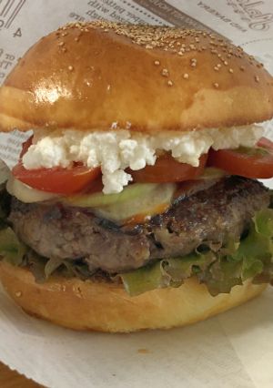 お店の味。牛１００％パティのハンバーガー-レシピのメイン写真