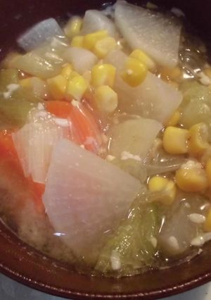 自然の甘さ◎根菜とコーンの味噌汁-レシピのメイン写真