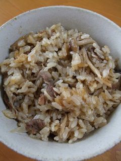 牛肉とごぼうとしめじの炊き込みご飯-レシピのメイン写真