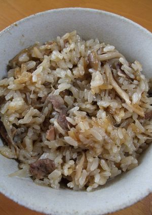 牛肉とごぼうとしめじの炊き込みご飯-レシピのメイン写真