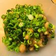 毎日の納豆●たっぷり細ネギとシンプルに
