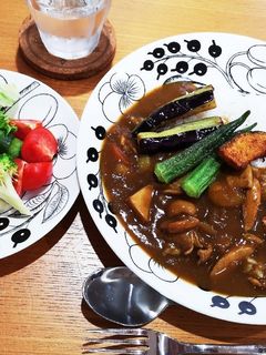 市販ルーで作るカレー(野菜の素揚げのせ)-レシピのメイン写真