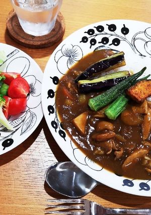 市販ルーで作るカレー（野菜の素揚げのせ）-レシピのメイン写真