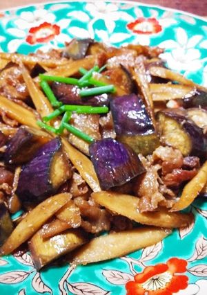 カリカリ豚とナスごぼうの甘辛炒め-レシピのメイン写真