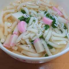 รูปของ 離乳食完了期 小松菜としらすのうどん