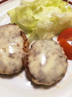 チーズONハンバーグ-レシピのメイン写真