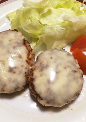 チーズONハンバーグ-レシピのメイン写真