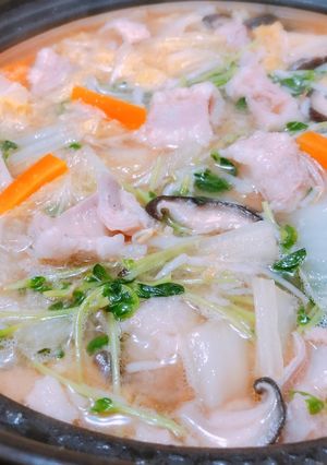 野菜たっぷりホルモン味噌煮込み鍋-レシピのメイン写真