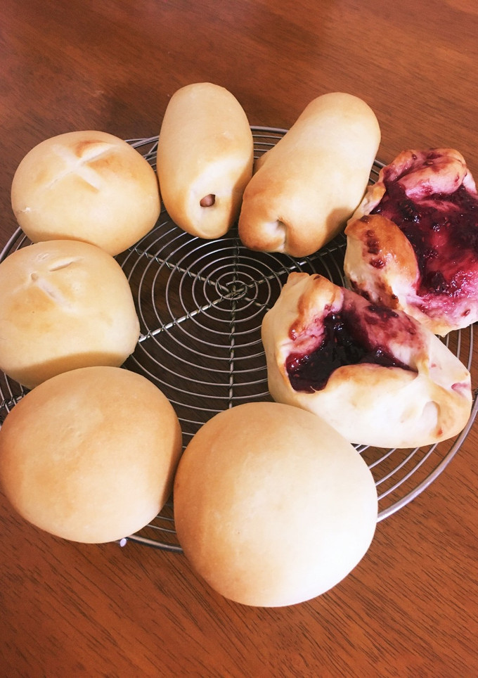 手捏ねパン☆晩の仕込みで、翌朝焼きたて！-レシピのメイン写真