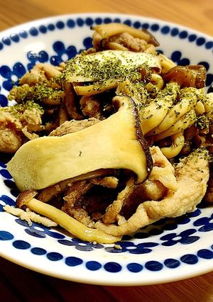 豚肉とキノコのコンソメバター醤油炒め-レシピのメイン写真