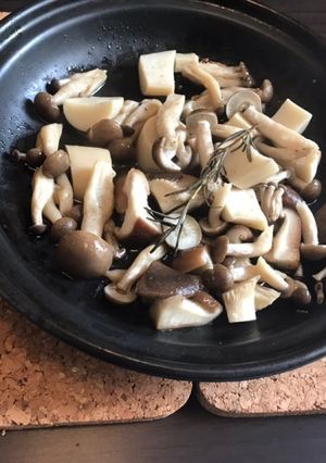 きのこを切って蓋をするだけ！きのこソテー-レシピのメイン写真