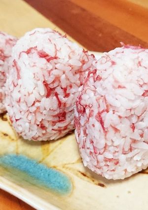 簡単酒肴&お弁当に☆コンビーフおにぎり-レシピのメイン写真
