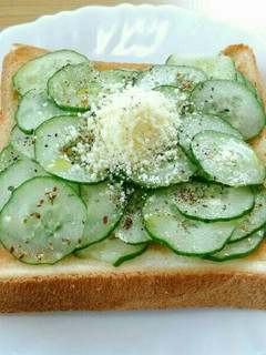 きゅうりトースト-レシピのメイン写真