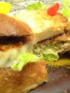 サクサクじゅ~し~!!餃子サンド★-レシピのメイン写真