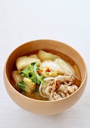 シャキシャキ白菜をたっぷり【白菜豚汁】-レシピのメイン写真